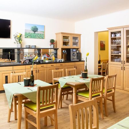 Landhaus Storch - Pension Ganserndorf Εξωτερικό φωτογραφία
