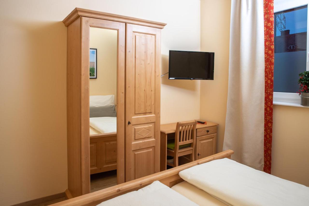 Landhaus Storch - Pension Ganserndorf Εξωτερικό φωτογραφία