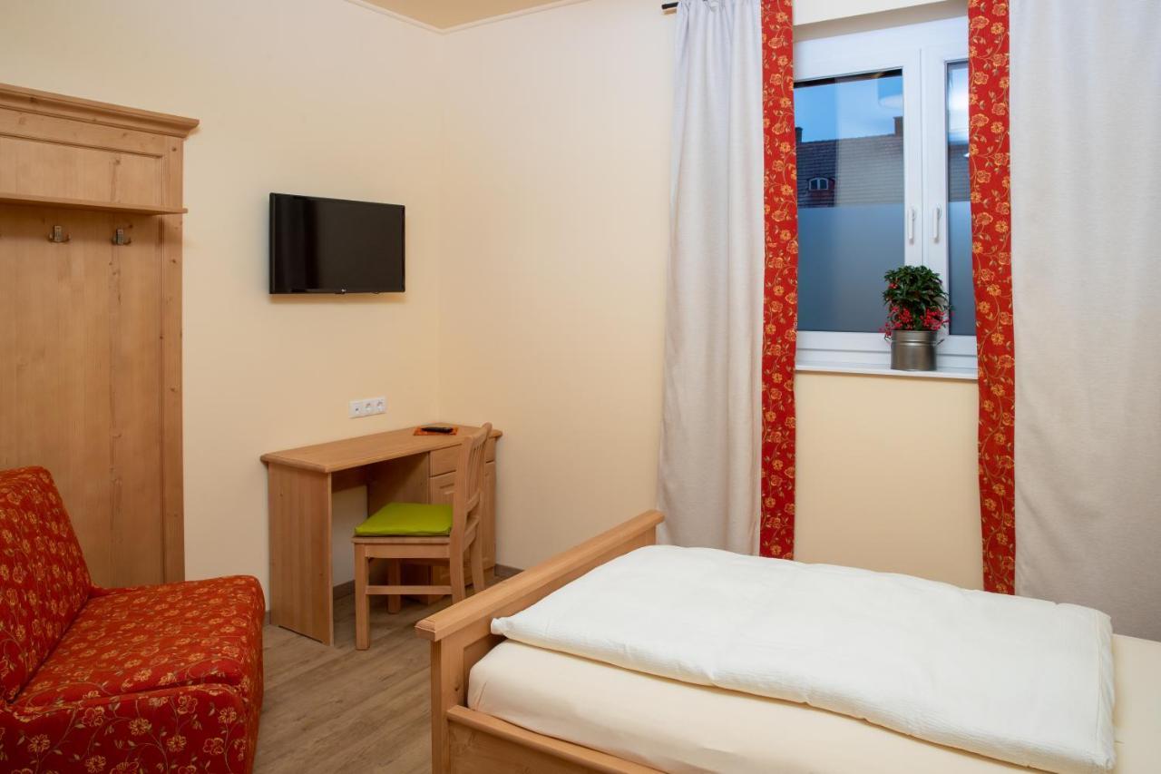 Landhaus Storch - Pension Ganserndorf Εξωτερικό φωτογραφία