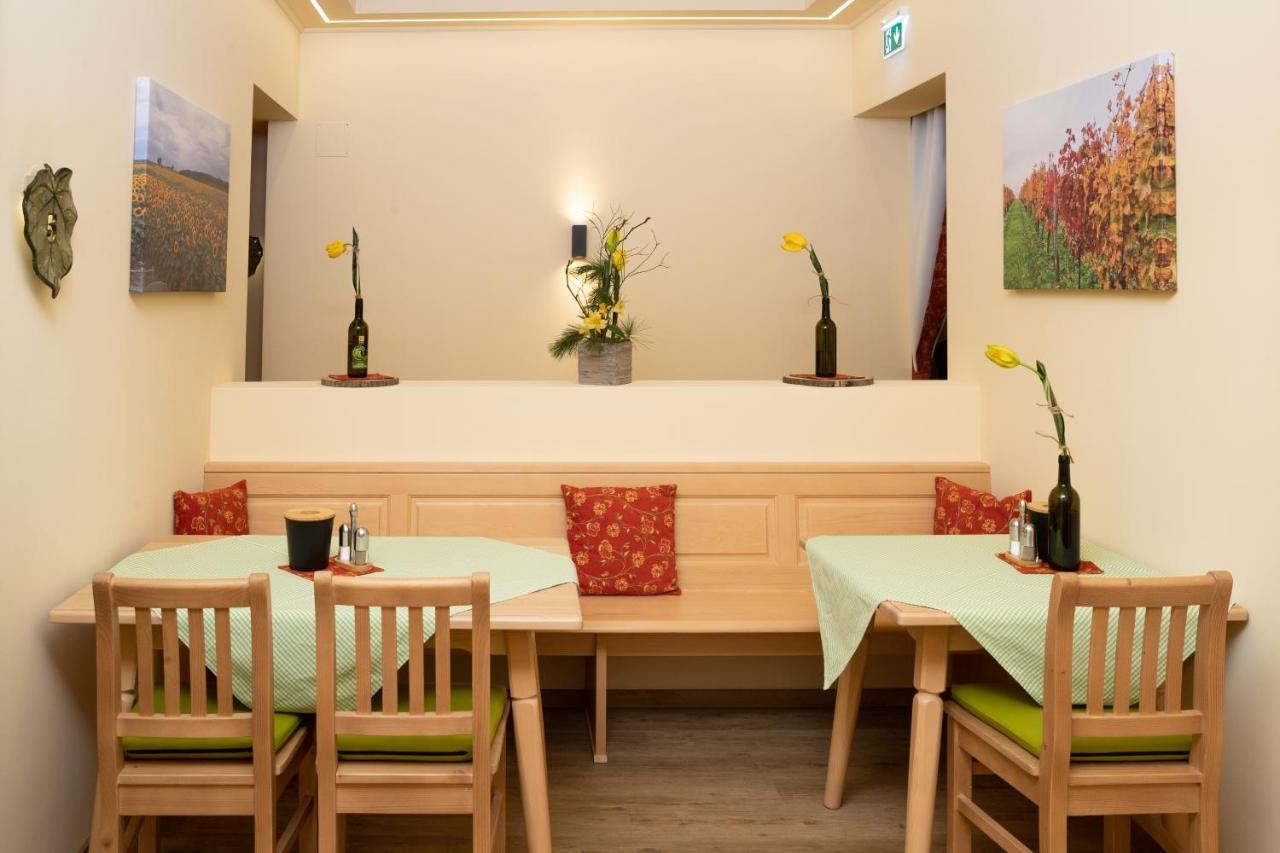 Landhaus Storch - Pension Ganserndorf Εξωτερικό φωτογραφία